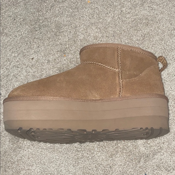 Women Chesnut Suede Ankle Boots - Picture 5 of 9